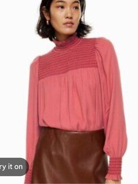 Artitzia Wilfred Women’s Nessie Long Sleeve Blouse in a size XXS